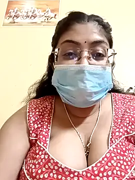 Snapshot of LAVERNIYA_ chatting on 02.17.25 LAVERNIYA online show from 02.17.25
