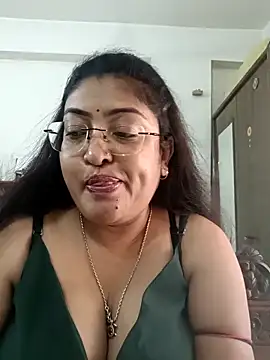 LAVERNIYA  online show from 09.25.25