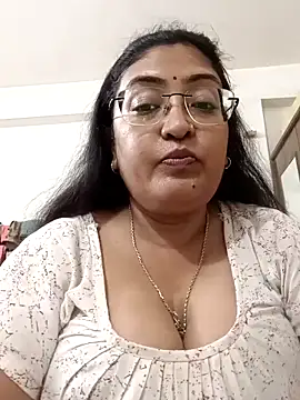 LAVERNIYA  online show from 09.26.25