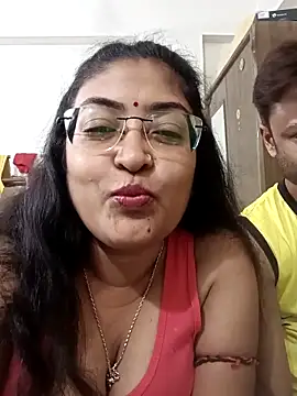 LAVERNIYA  online show from 10.08.25