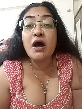 LAVERNIYA  online show from 10.17.25