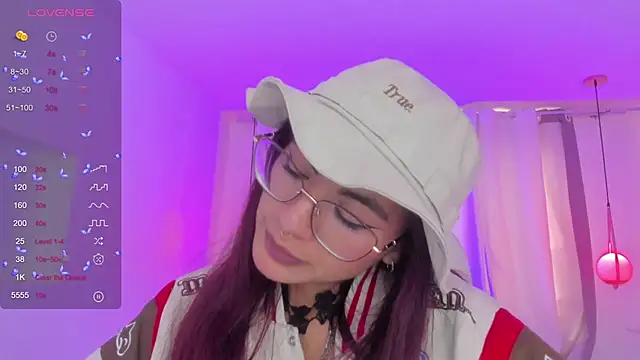 sophiecherry  online show from 12.28.24