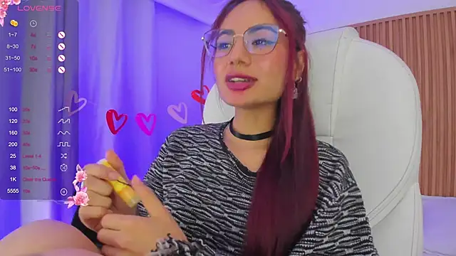 sophiecherry  online show from 02.17.25