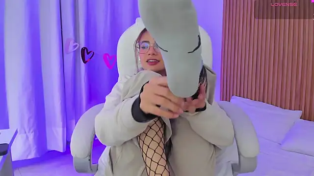 sophiecherry  online show from 03.07.25