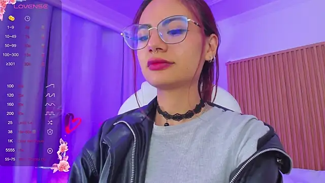 sophiecherry  online show from 03.20.25