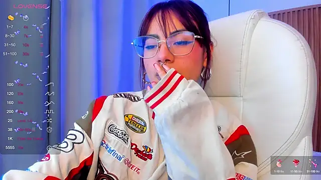 sophiecherry  online show from 09.29.25