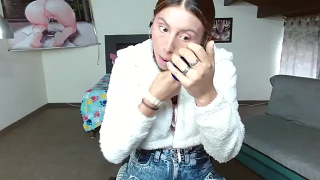 Kloe Deker online show from 03.06.25