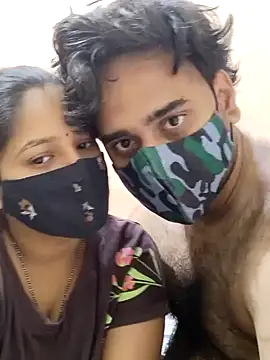 Snapshot of IND_COUPLE1 chatting on 01.09.25 IND COUPLE1 online show from 01.09.25