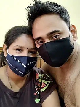 Snapshot of IND_COUPLE1 chatting on 02.08.25 IND COUPLE1 online show from 02.08.25