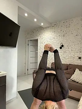 Charming Daphny online show from 11.15.25