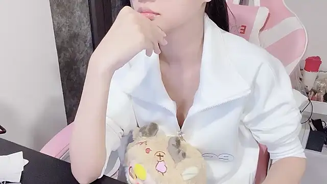 Snapshot of Virgo_686 chatting on 12.21.24 Virgo 686 online show from 12.21.24