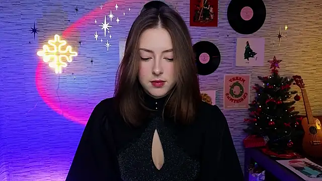 Snapshot of GloriaElmer chatting on 12.20.24 GloriaElmer online show from 12.20.24