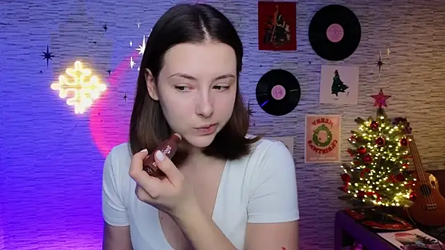 Snapshot of GloriaElmer chatting on 01.13.25 GloriaElmer online show from 01.13.25