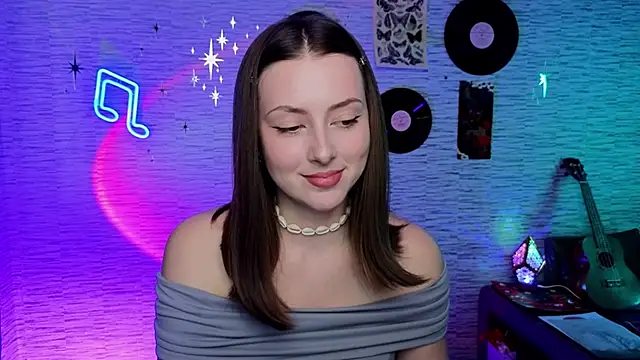 Snapshot of GloriaElmer chatting on 03.20.25 GloriaElmer online show from 03.20.25