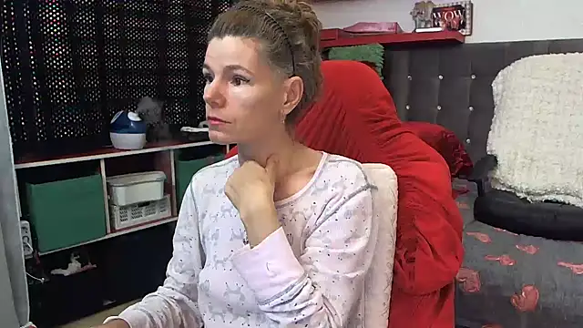 Snapshot of kellyterapy chatting on 01.19.25 kellyterapy online show from 01.19.25