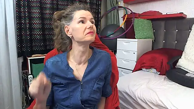 Snapshot of kellyterapy chatting on 02.05.25 kellyterapy online show from 02.05.25