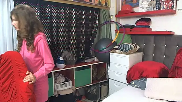 Snapshot of kellyterapy chatting on 02.14.25 kellyterapy online show from 02.14.25