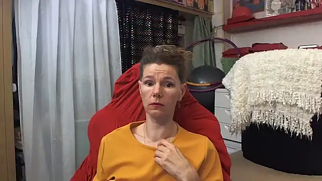 Snapshot of kellyterapy chatting on 03.04.25 kellyterapy online show from 03.04.25