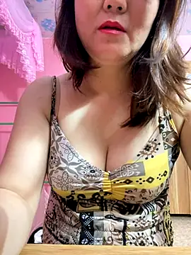 Snapshot of Ory22 chatting on 10.03.25 Ory22 online show from 10.03.25