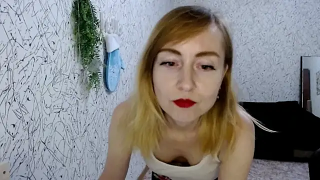 Athena Richards online show from 11.28.25