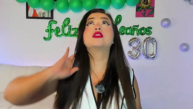 LiahDiaz online show from 11.24.25