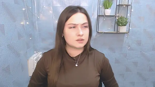 Snapshot of EmiliaTemi_ chatting on 01.18.25 EmiliaTemi online show from 01.18.25