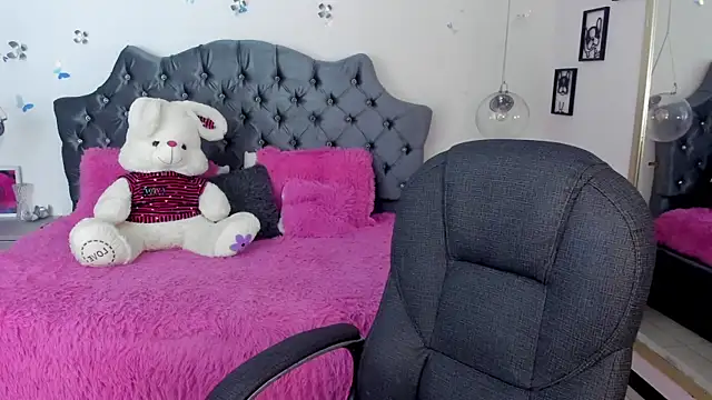  Antonnela  online show from 02.27.25