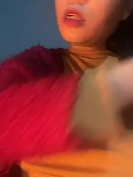 Snapshot of Laura8910 chatting on 12.13.24 Laura8910 online show from 12.13.24