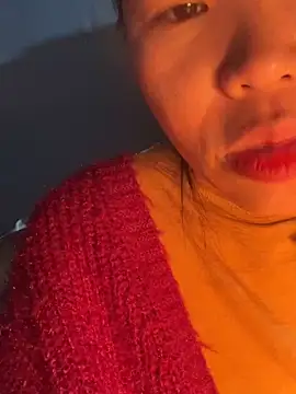 Snapshot of Laura8910 chatting on 12.14.24 Laura8910 online show from 12.14.24