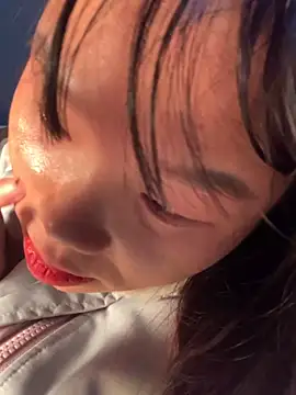 Snapshot of Laura8910 chatting on 12.14.24 Laura8910 online show from 12.14.24