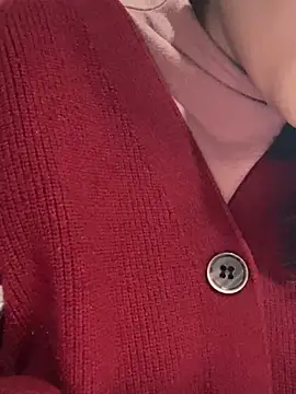 Snapshot of Laura8910 chatting on 02.26.25 Laura8910 online show from 02.26.25