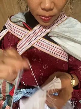 Snapshot of Laura8910 chatting on 10.31.25 Laura8910 online show from 10.31.25