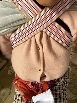 Snapshot of Laura8910 chatting on 11.15.25 Laura8910 online show from 11.15.25