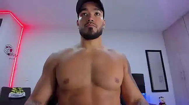 Snapshot of Alexander_Martines chatting on 12.24.24 Alexander Martines online show from 12.24.24