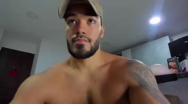 Snapshot of Alexander_Martines chatting on 01.08.25 Alexander Martines online show from 01.08.25