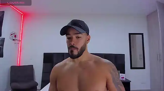 Snapshot of Alexander_Martines chatting on 01.23.25 Alexander Martines online show from 01.23.25