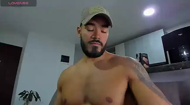 Snapshot of Alexander_Martines chatting on 02.02.25 Alexander Martines online show from 02.02.25