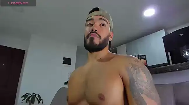Snapshot of Alexander_Martines chatting on 02.03.25 Alexander Martines online show from 02.03.25