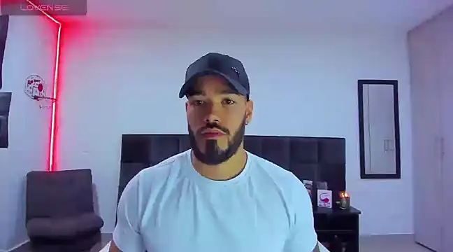 Snapshot of Alexander_Martines chatting on 02.18.25 Alexander Martines online show from 02.18.25