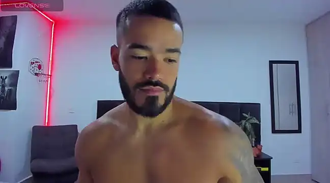 Snapshot of Alexander_Martines chatting on 02.26.25 Alexander Martines online show from 02.26.25