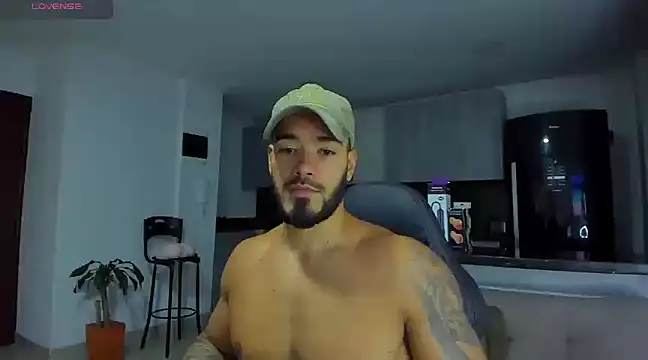 Snapshot of Alexander_Martines chatting on 03.13.25 Alexander Martines online show from 03.13.25