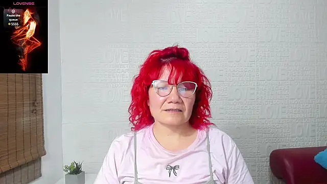 Salomeediaz  online show from 01.04.25