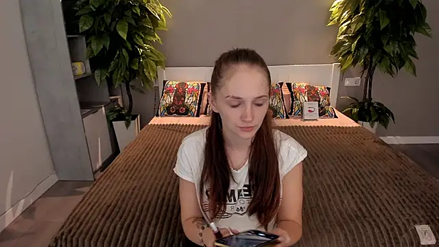 Snapshot of PamelaXX_ chatting on 09.27.25 PamelaXX online show from 09.27.25