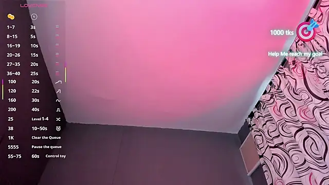 Snapshot of Ana_333 chatting on 10.18.25 Ana 333 online show from 10.18.25