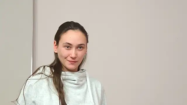 Snapshot of AliceMunro chatting on 02.15.25 AliceMunro online show from 02.15.25