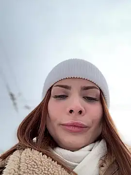 Snapshot of Accole chatting on 01.07.25 Accole online show from 01.07.25