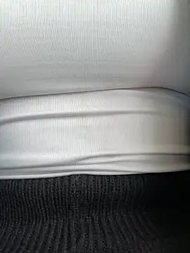 Snapshot of Accole chatting on 02.05.25 Accole online show from 02.05.25