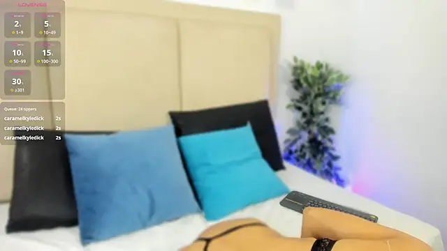 Snapshot of Natasha_Smith09 chatting on 02.12.25 Natasha Smith09 online show from 02.12.25