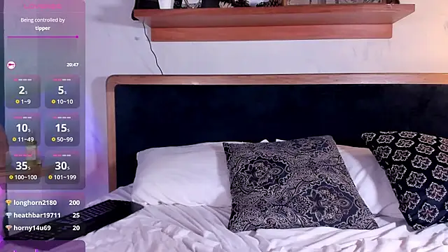 Hotsamantamature online show from 01.11.25