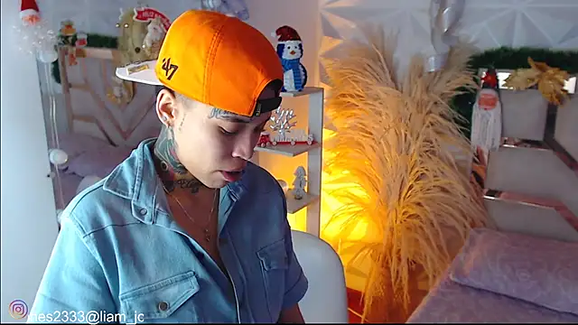 Jonesliam23 online show from 12.04.25